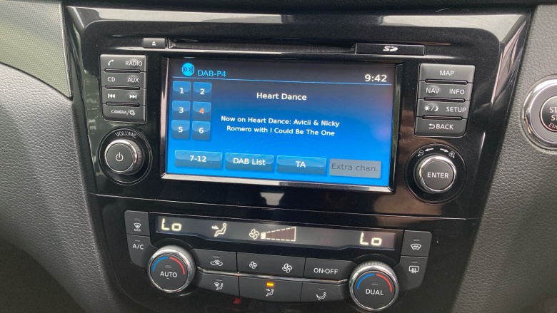 Nissan Qashqai 1.6 DiG-T Tekna 5dr Petrol Hatchback